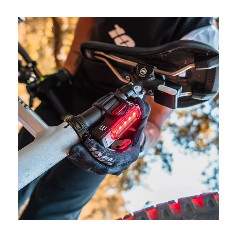 Strip Drive Alert - Lezyne - Eclairage Arrière 3 Strip Drive Alert - Lezyne - Eclairage Arrière – Image 3